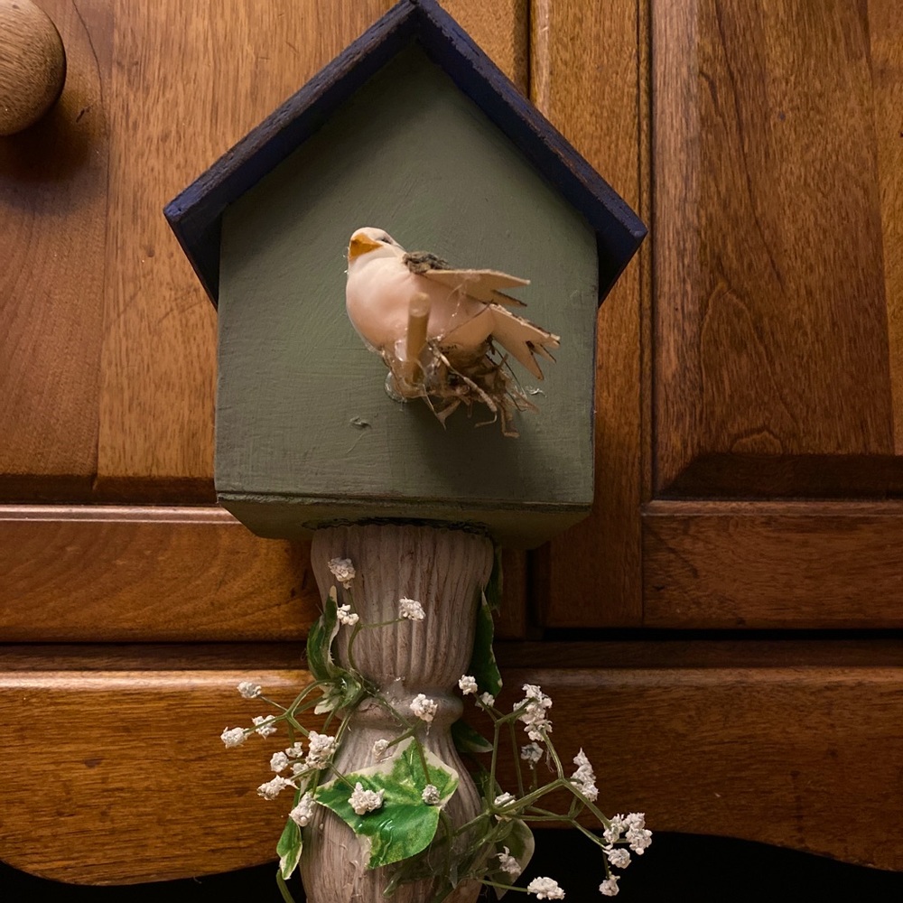 Handmade/Upcycled birdhouse